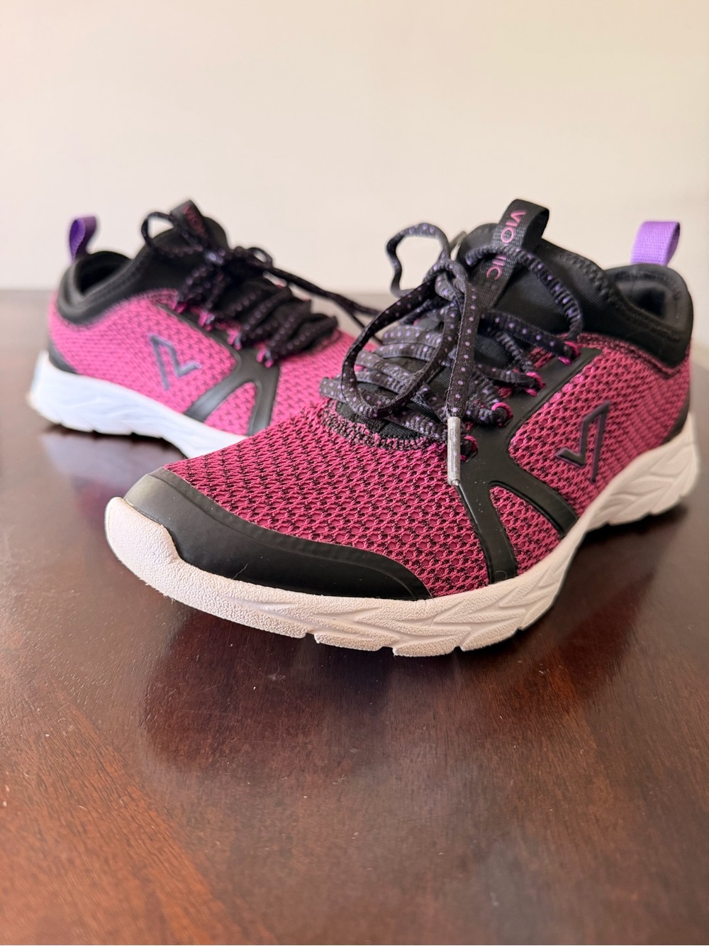 Vionic Alma Women’s 7.5 Black Pink Mesh Sneakers Orthotic Arch Support Athletic